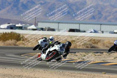 media/Nov-17-2024-CVMA (Sun) [[1fec520723]]/Race 8-Formulw LW Twins SHOOTOUT/